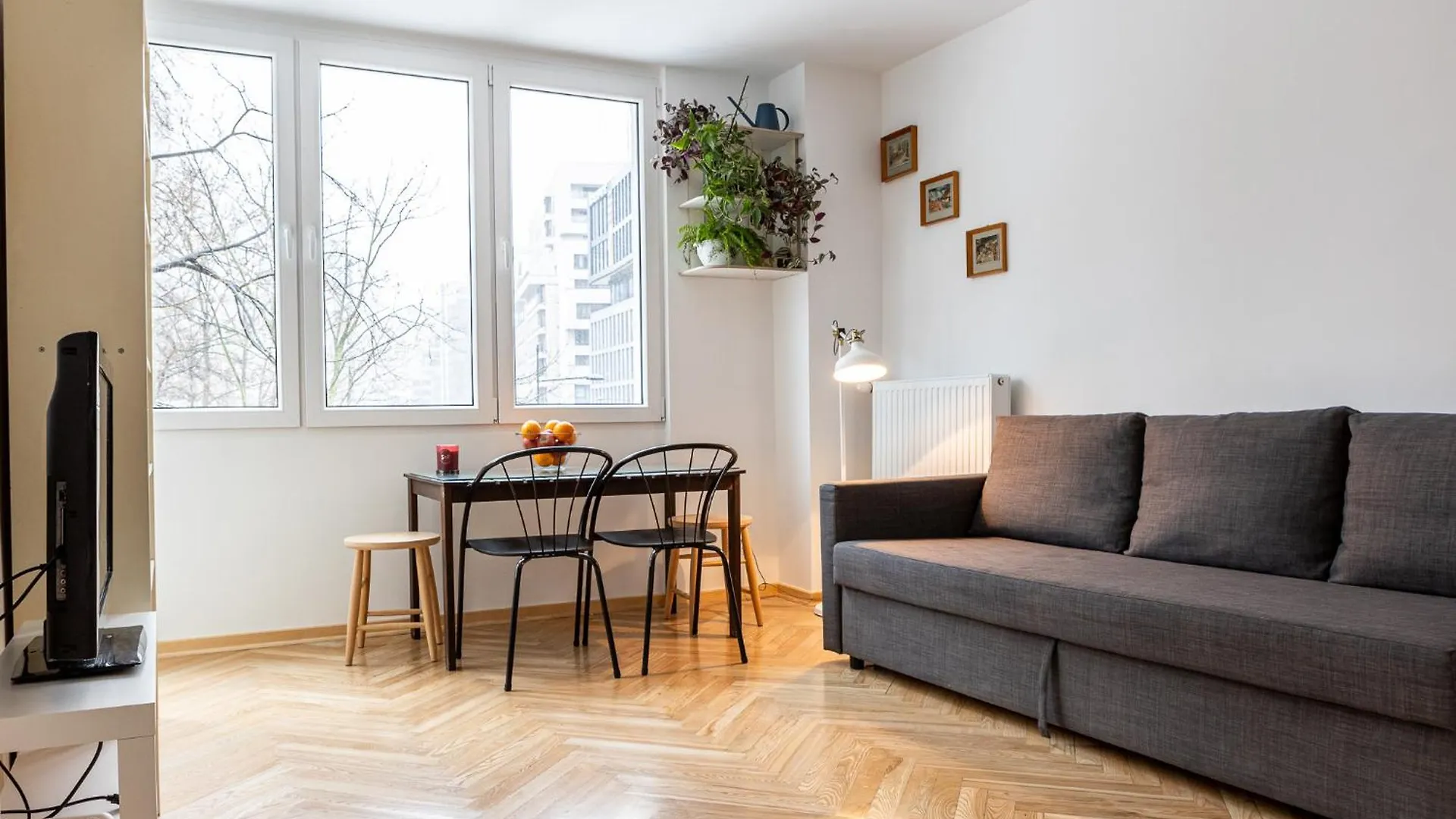 Book A Book - Apartment In The City Center Warsaw Poland
