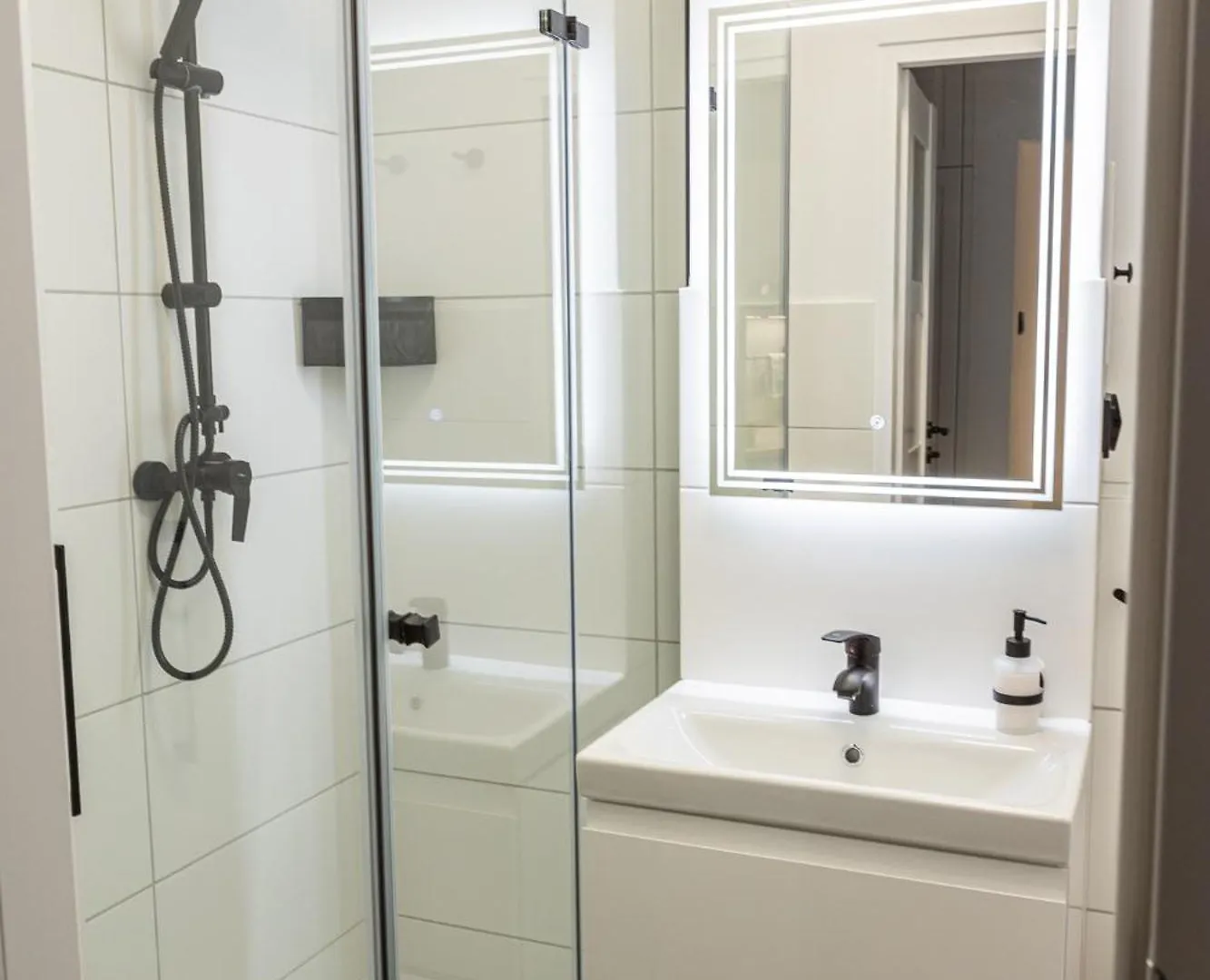 Book A Book - Apartment In The City Center Warsaw