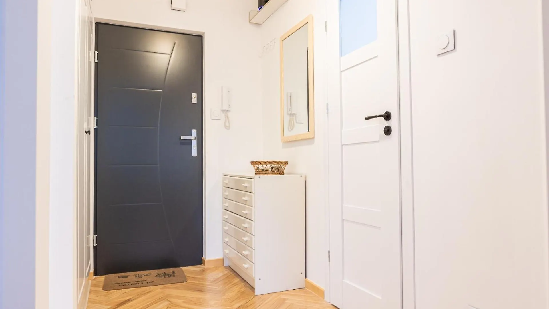 Book A Book - Apartment In The City Center Warsaw